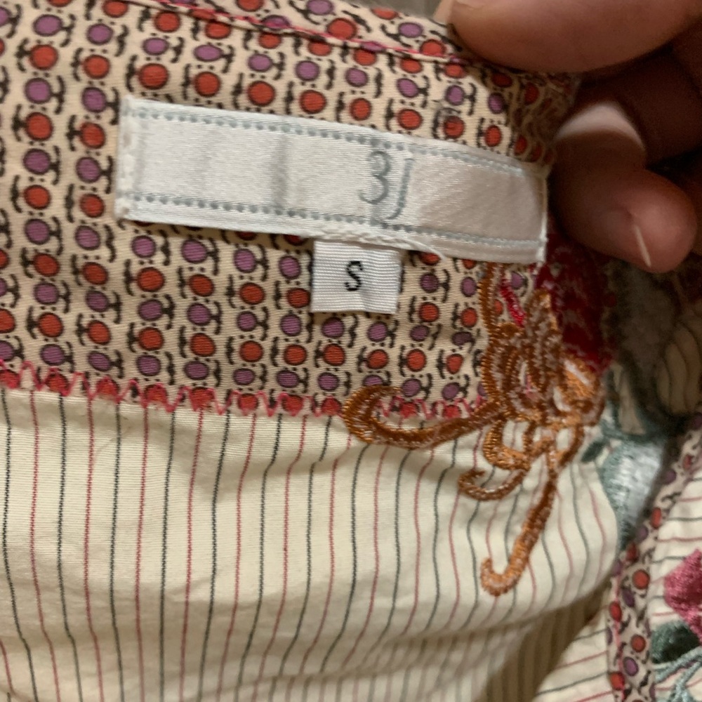 3J Cream and Pink Pinstripe Embroidered Floral Dress in GREAT condition! - Picture 3 of 3